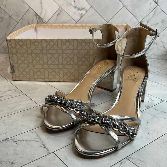 BADGLEY MISCHKA Womens White Strappy Padded Knotted Ankle Strap Embellished Estella Square Toe Stiletto Buckle Dress Heeled